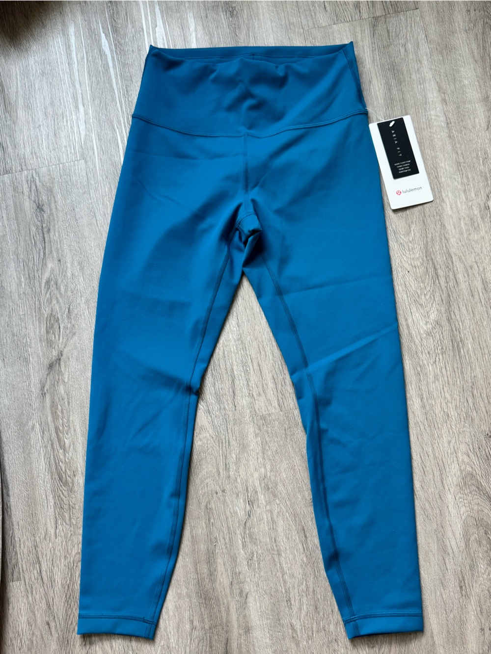 Lululemon Wunder Train High-Rise Tight 24” (Asia Fit) Size Large
